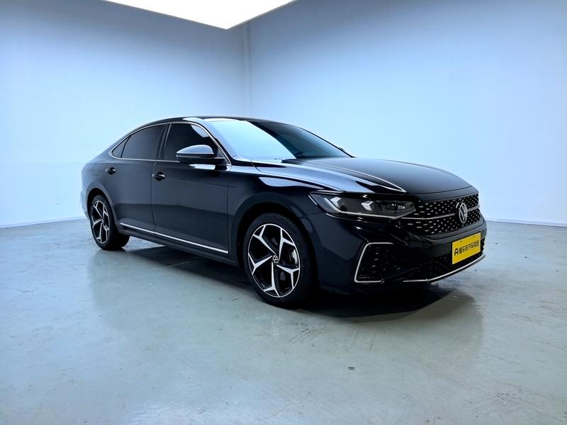 Volkswagen Passat 2025
