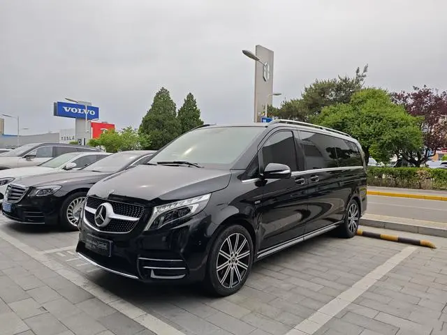Mercedes-Benz Mercedes-Benz V-class V 260 L Long wheelbase Deluxe Edition
