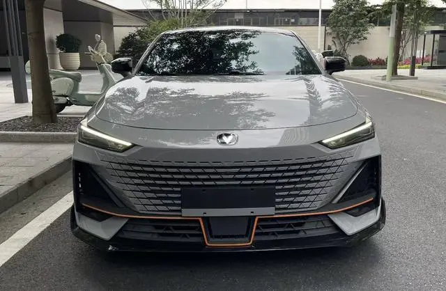 Changan Changan UNI-V 1.5T Sports version