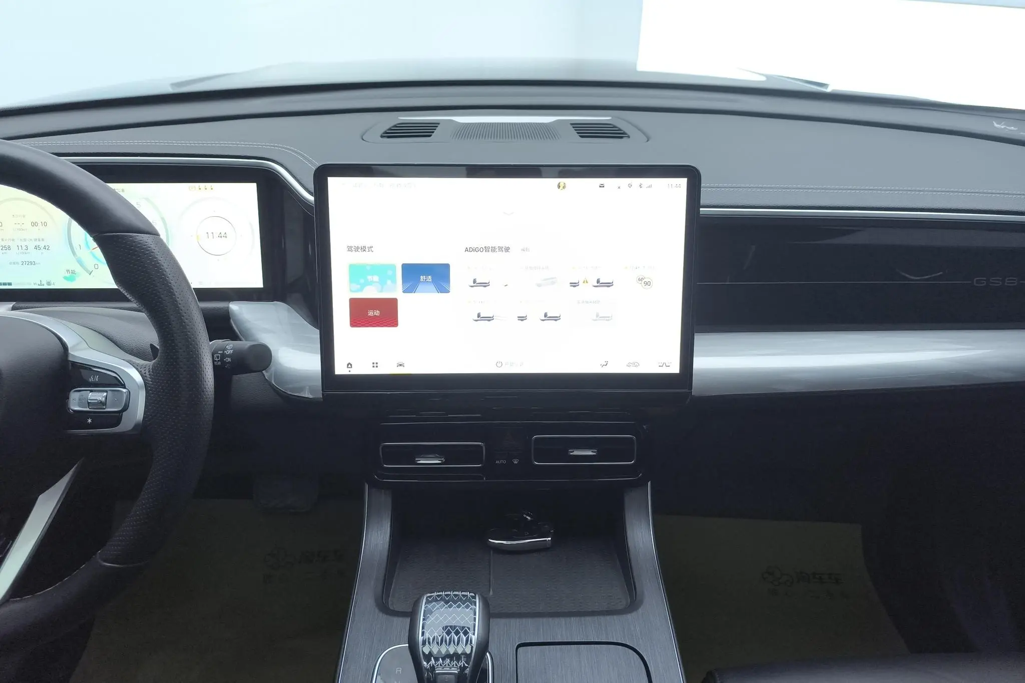 GAC Trumpchi GS8 Pilot Series 2.0 TGDI two-wheel drive Luxury Smart Edition