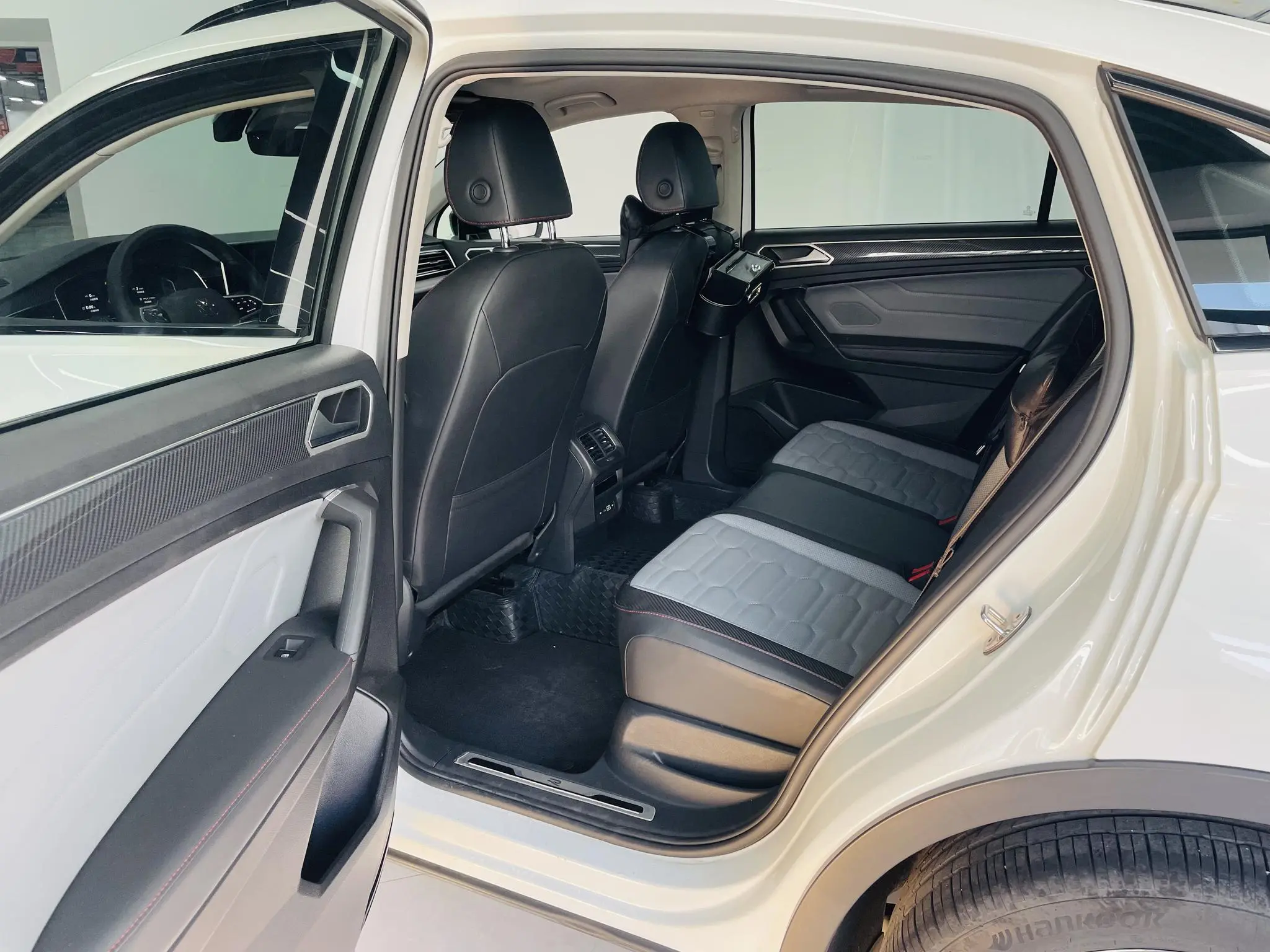 Volkswagen Tiguan X Facelifted 330TSI two-wheel drive ultimate edition