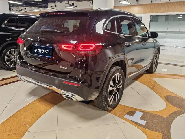 Mercedes-Benz Mercedes-Benz GLA GLA 200