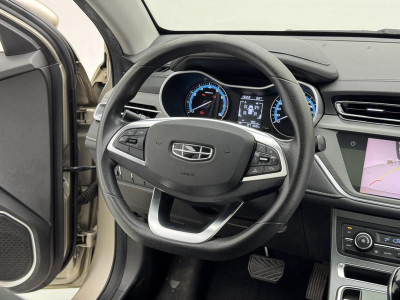 Geely Emgrand 2021