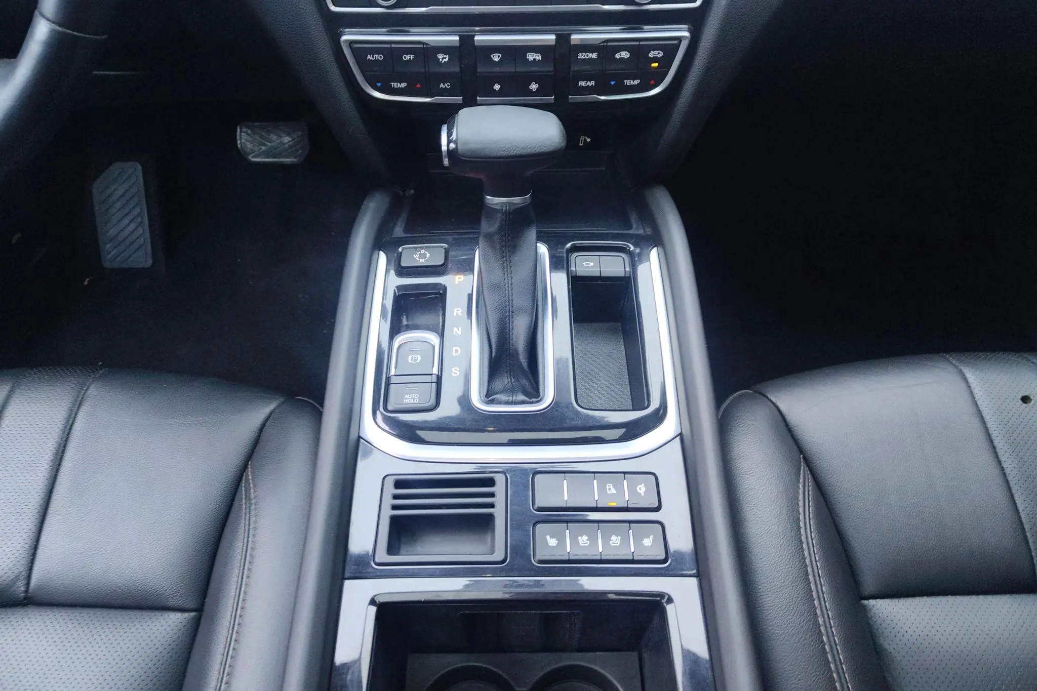 GAC Trumpchi GS8 320T two-wheel drive luxury Zhilian Edition 7 seats