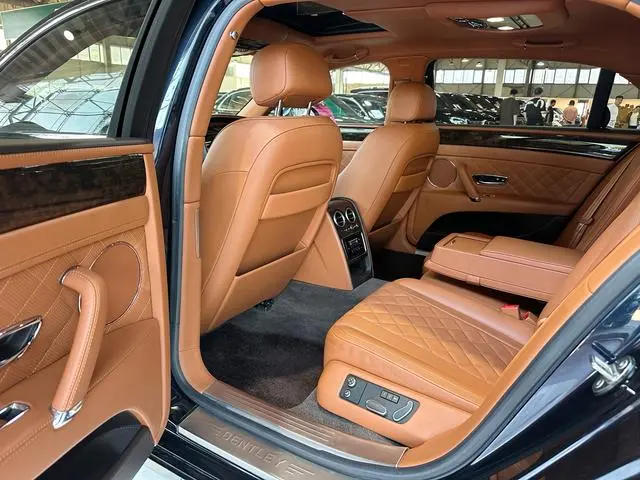 Bentley Flying 4.0T V8 Standard Edition