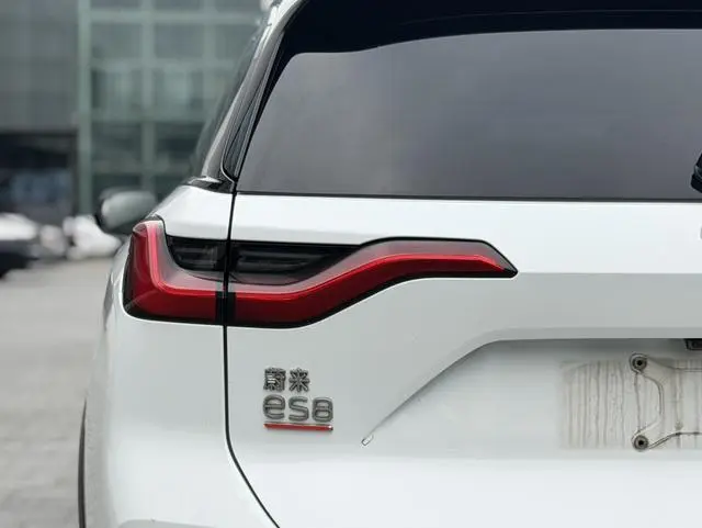 NIO NIO ES8 580KM base version six seats