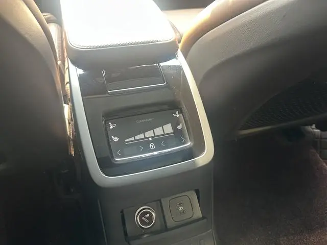 Volvo Volvo S90 PHEV T8 four-wheel drive long battery life Zhiya Deluxe Edition