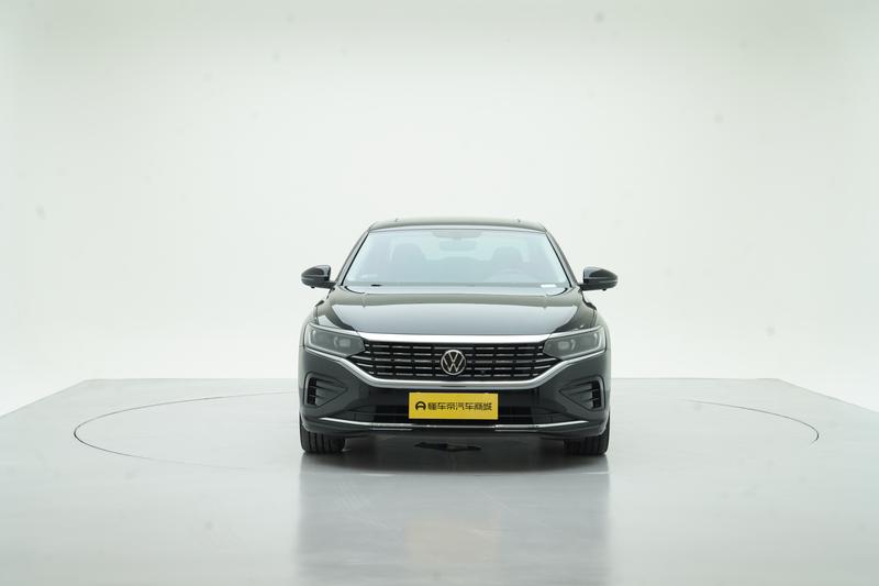 Volkswagen Passat 2023