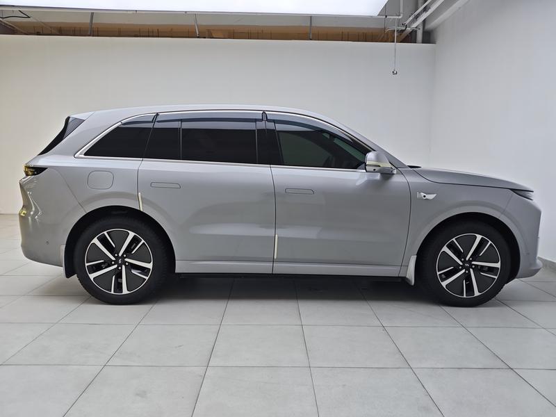 Li Auto Ideal L6 2024