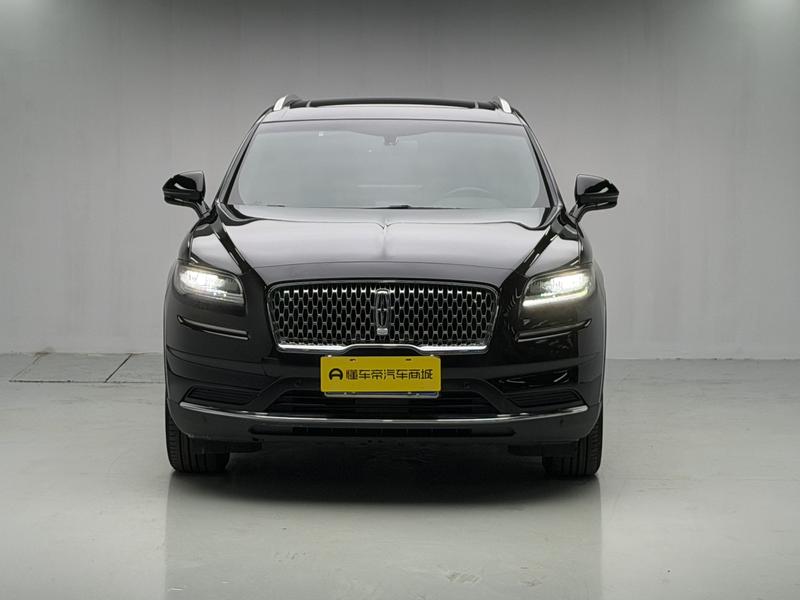 Lincoln Voyager 2021