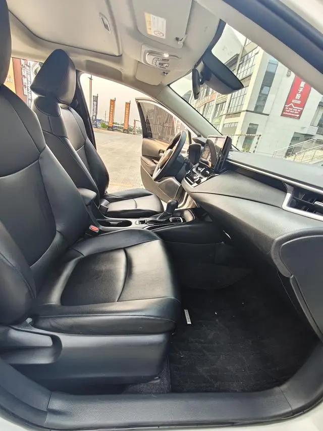 TOYOTA Asian lion 2.0L CVT Elite Edition