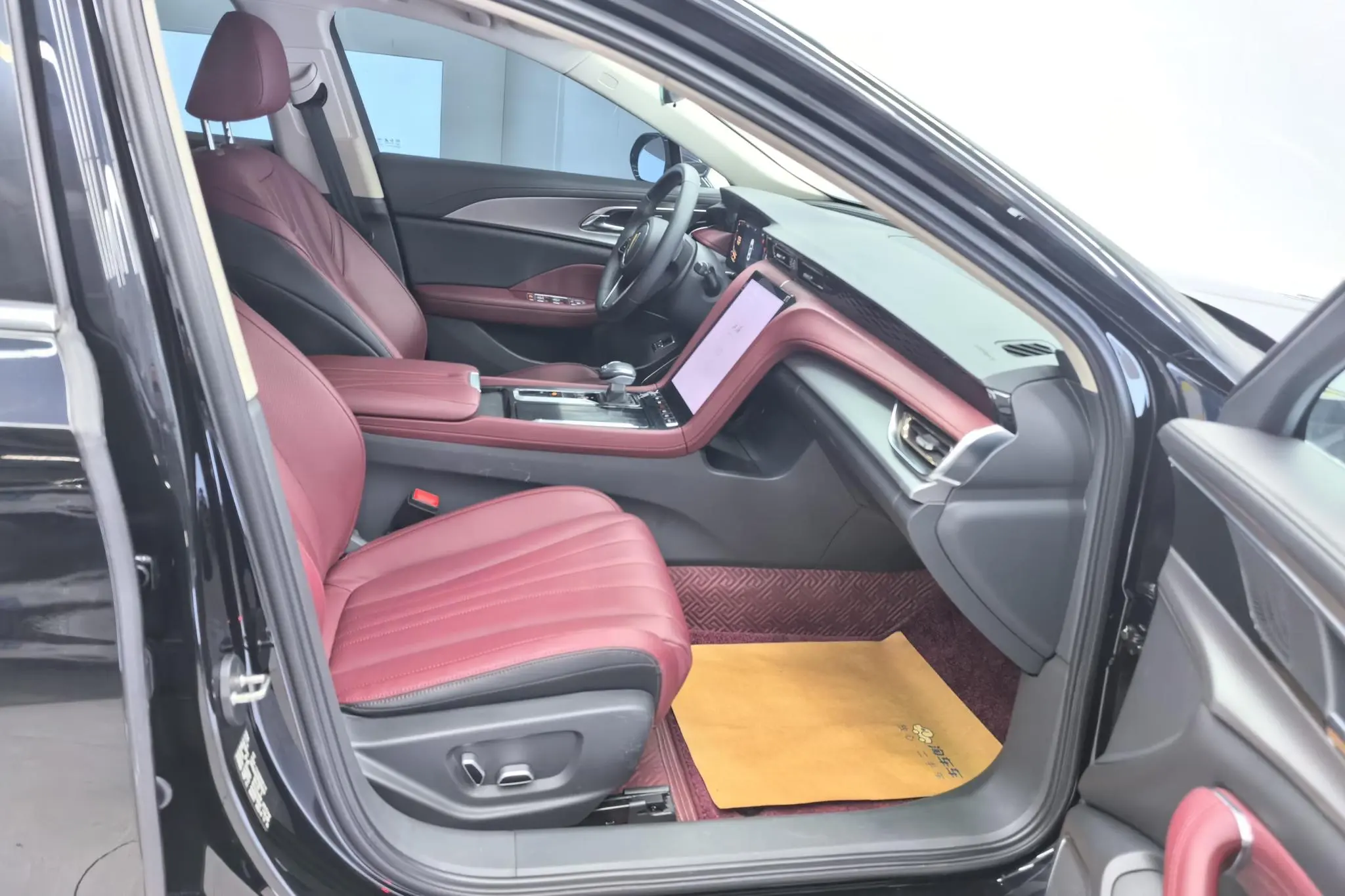 Hongqi Hongqi H5 1.5T DCT Zhilian Flag Rhyme Version