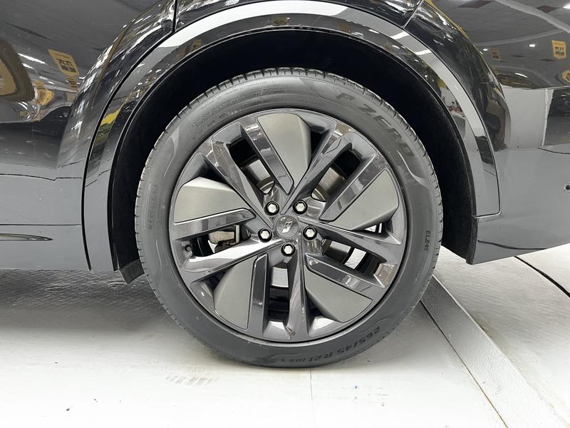Li Auto Ideal L9 2022