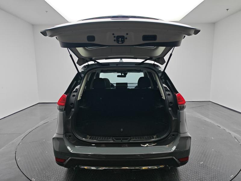 Nissan X-Trail 2025