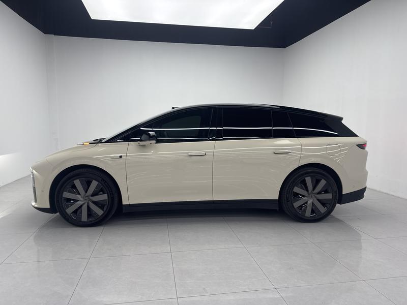 Li Auto Ideal i6 2025