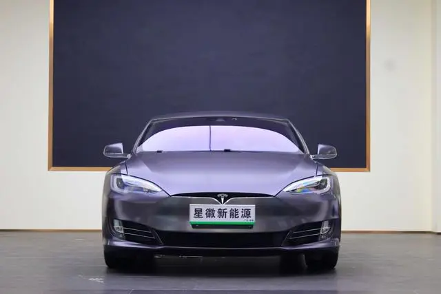 Tesla Model S P90D
