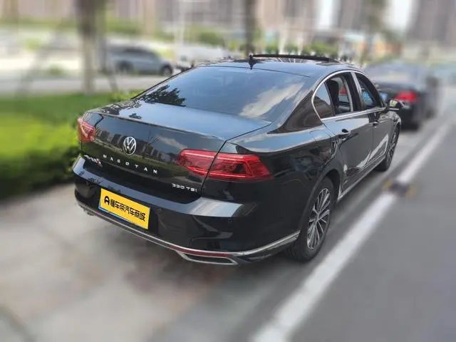 Volkswagen Magotan 330TSI DSG Luxury