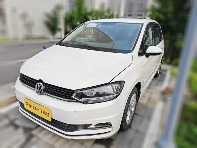 Volkswagen Touran L 280TSI manual fashion Version