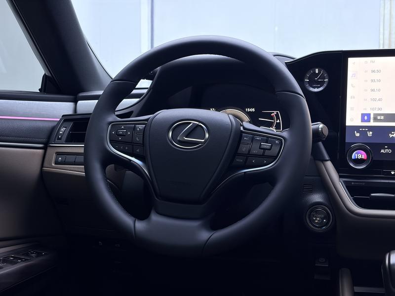 Lexus Lexus ES 2025