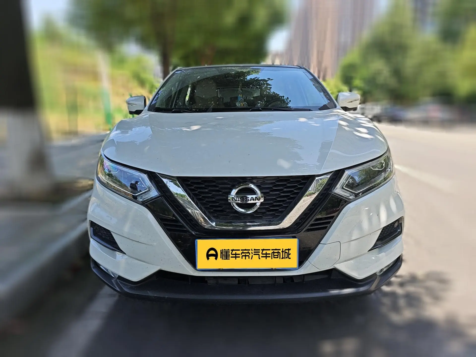 Nissan Qashqai 2.0L CVT Deluxe Edition