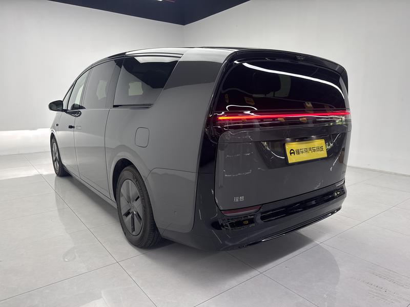 Li Auto Ideal MEGA 2025