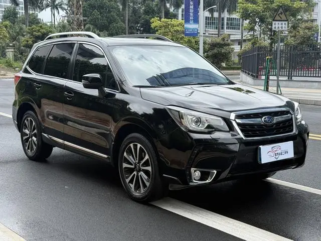 Subaru FORESTER Forester 2.5i Premium Navigation Version