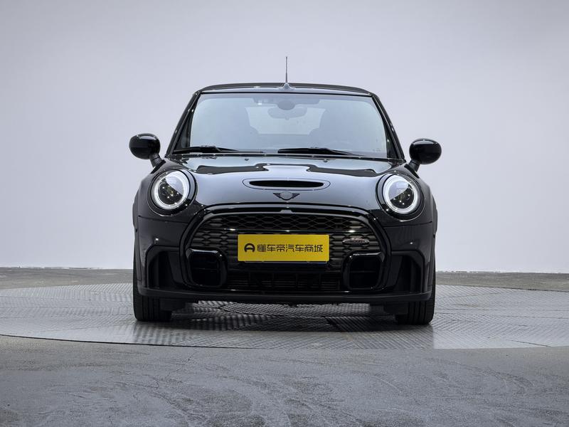 MINI MINI 2023