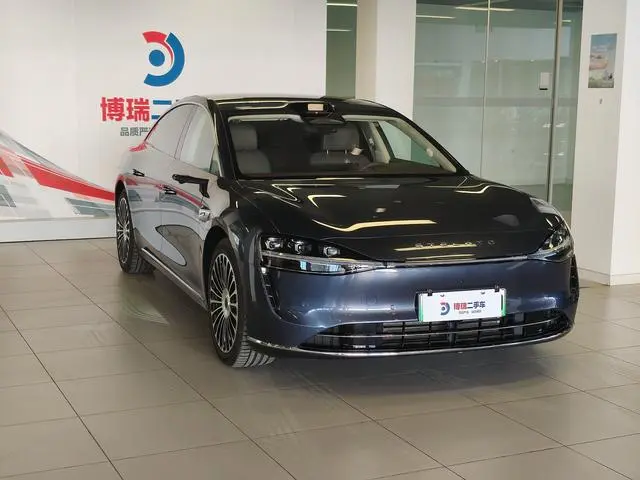 Stelato Enjoy the world S9 Extended range rear drive Ultra