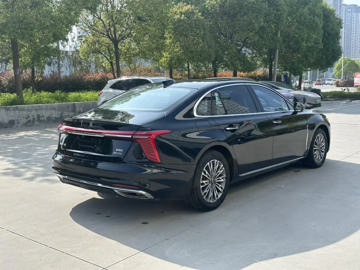 Hongqi Hongqi H5 1.5T DCT Zhilian Flag Rhyme Version