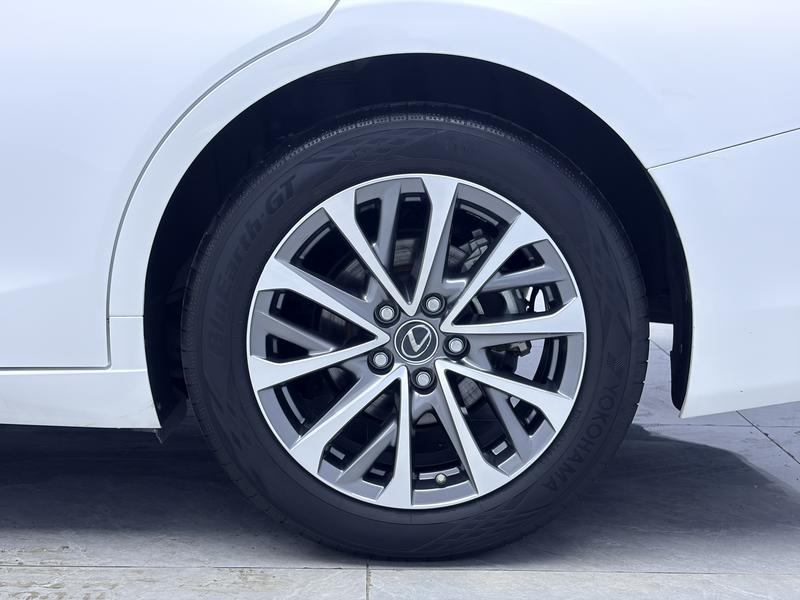 Lexus Lexus ES 2022