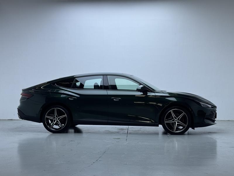 MG MG7 2025