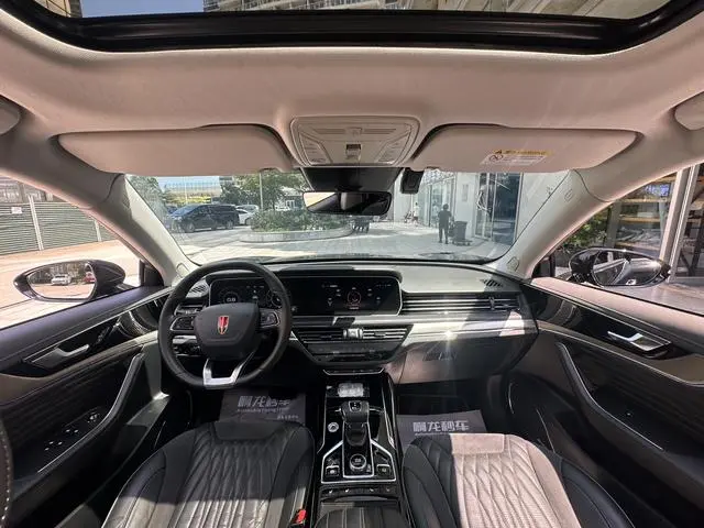 Hongqi Hongqi HS5 Facelift 2.0T Zhilian flag enjoy four-wheel drive version