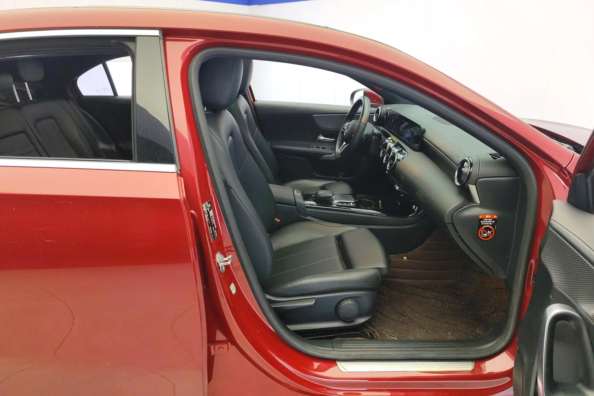Mercedes-Benz Mercedes-Benz A-class Second facelift A 180 L sports sedan