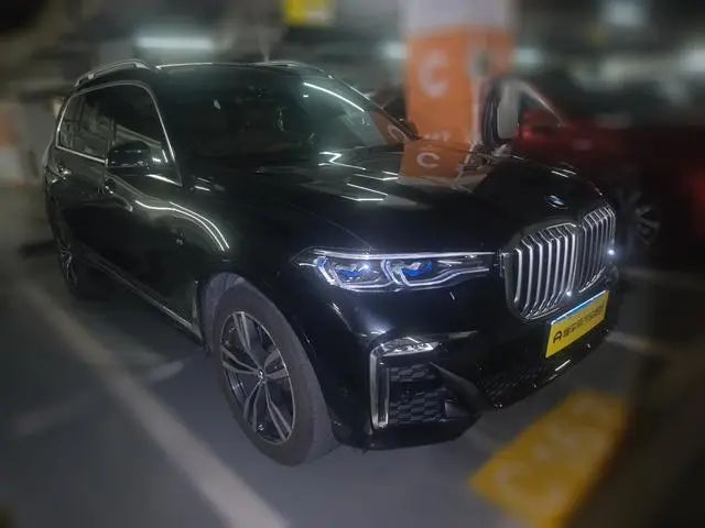 BMW BMW X7 xDrive40i Exclusive M Sports Suit