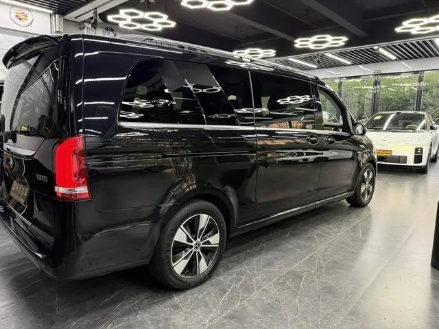 Mercedes-Benz Mercedes-Benz V-class V 260 L Long Wheelbase Premium Edition