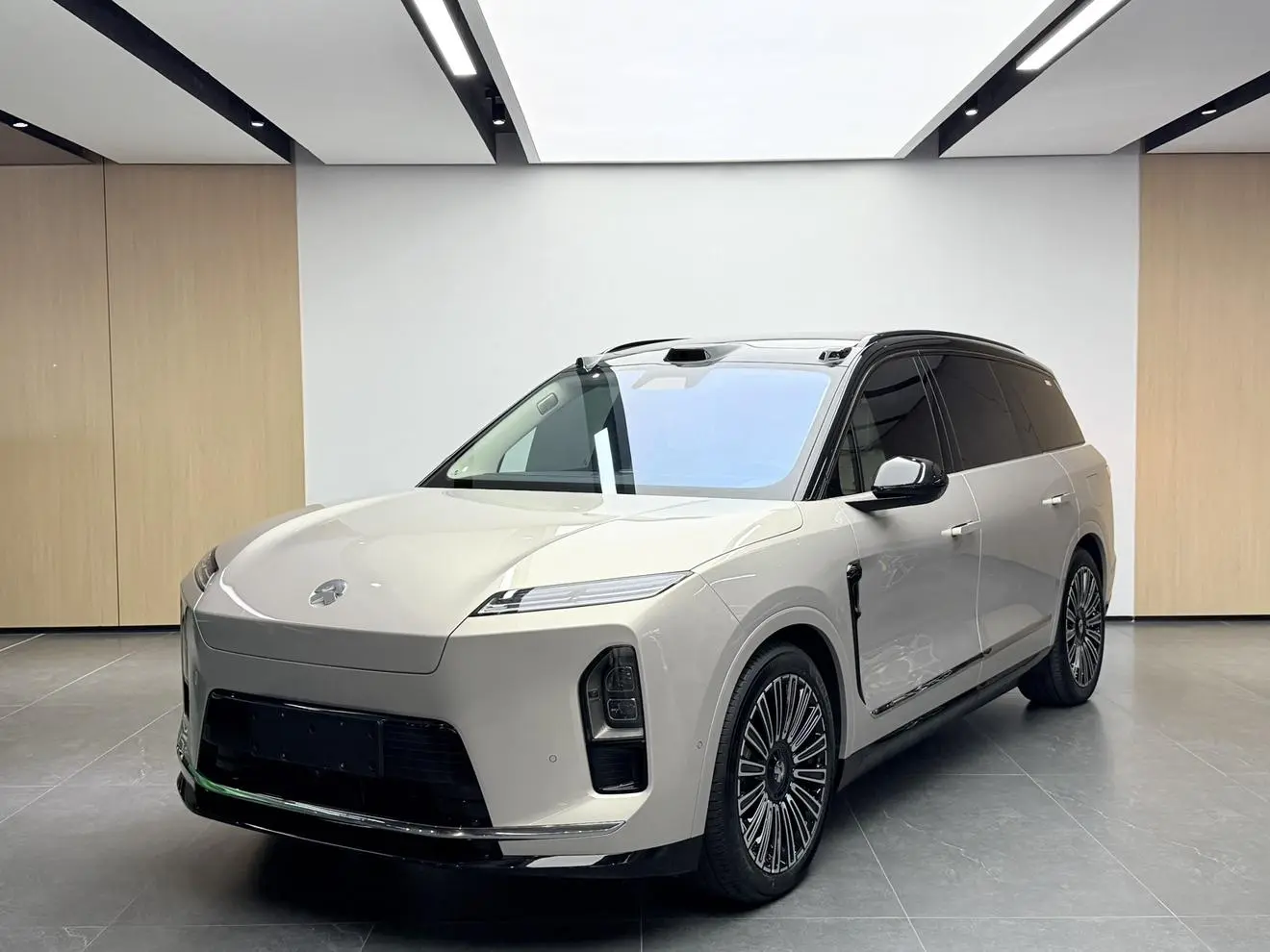 NIO NIO ES8 Six-seater Executive Deluxe Edition