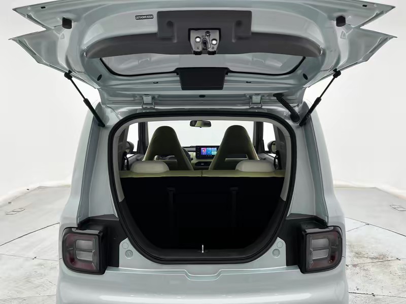 Geely Galaxy panda 2023