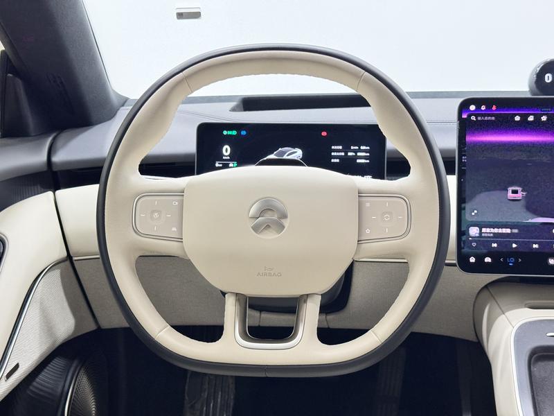 NIO NIO ET5 2025