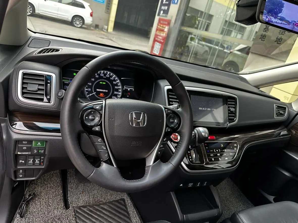 Honda Odyssey 2.0L Sharp*Exclusive Edition