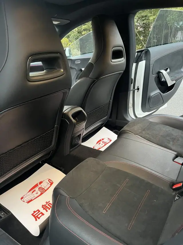 Mercedes-Benz Mercedes-Benz CLA CLA 200 five-door hunting sports car