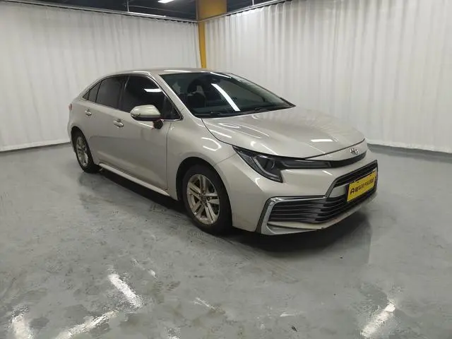 TOYOTA Ling Shang 2.0L Leading version