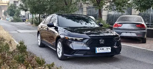 Honda Accord Rui*T Dynamic 260TURBO Deluxe Edition
