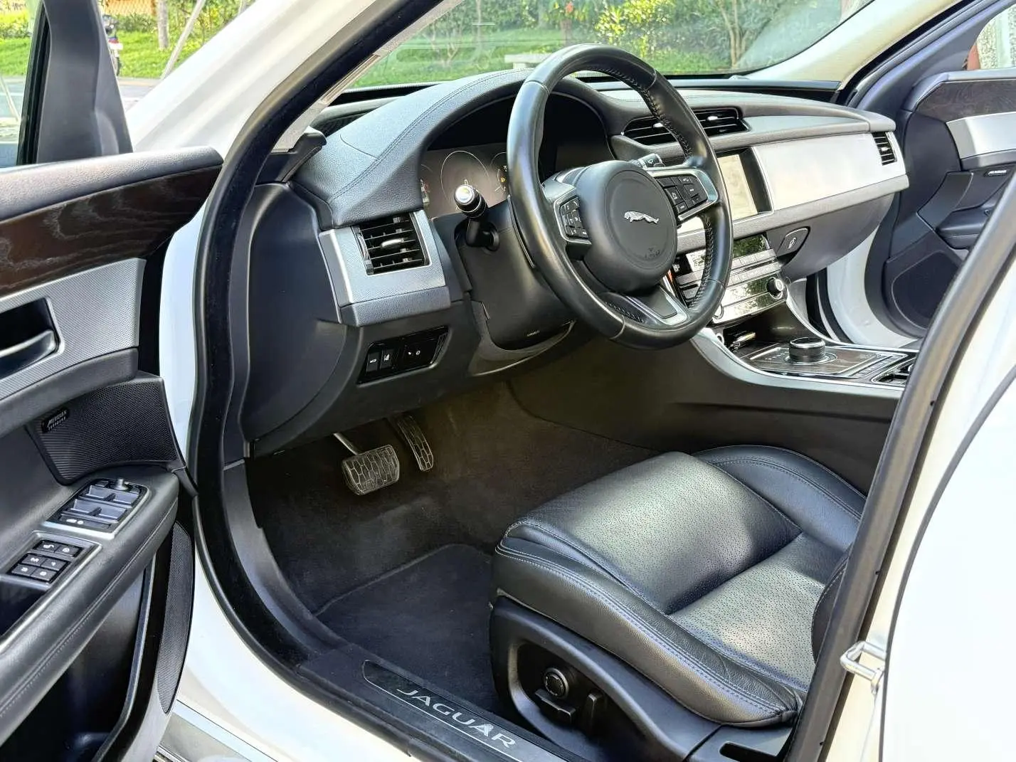 Jaguar Jaguar XFL 2.0T P250 four-wheel drive Exclusive Edition