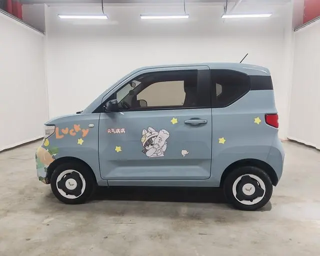 Wuling Wuling Hongguang MINIEV Free lithium iron phosphate