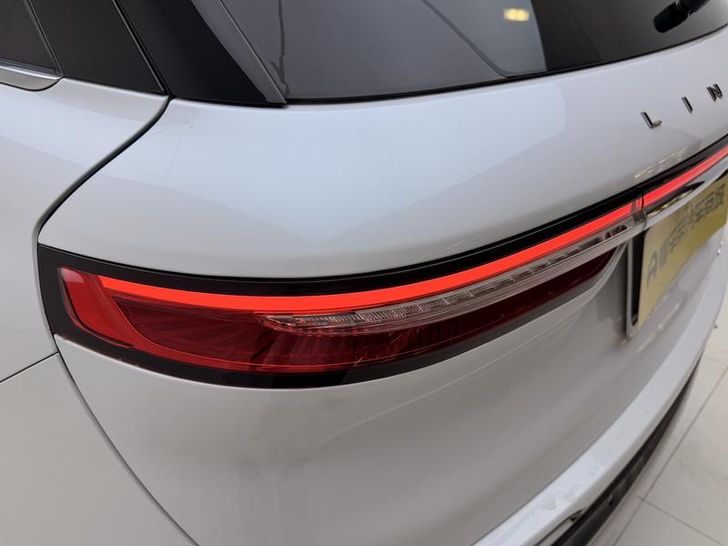 Lincoln adventurer 2022