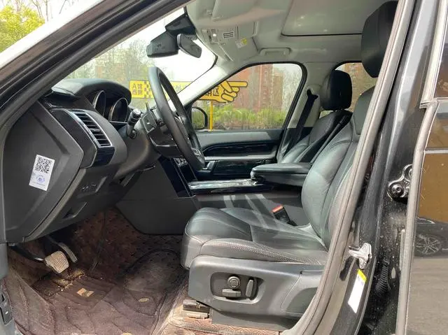 Land Rover discover 3.0 V6 SE
