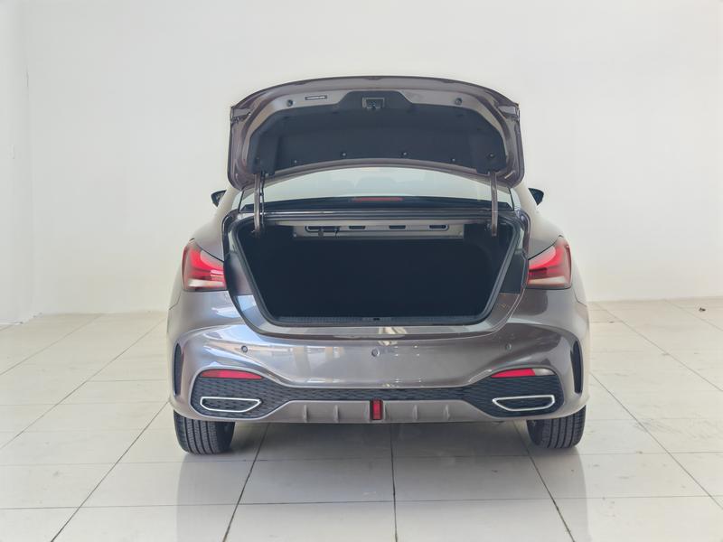 MG MG5 2025