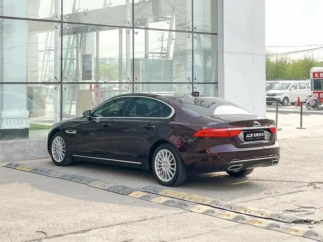 Jaguar Jaguar XFL 2.0T P200 two-wheel drive Elite Edition