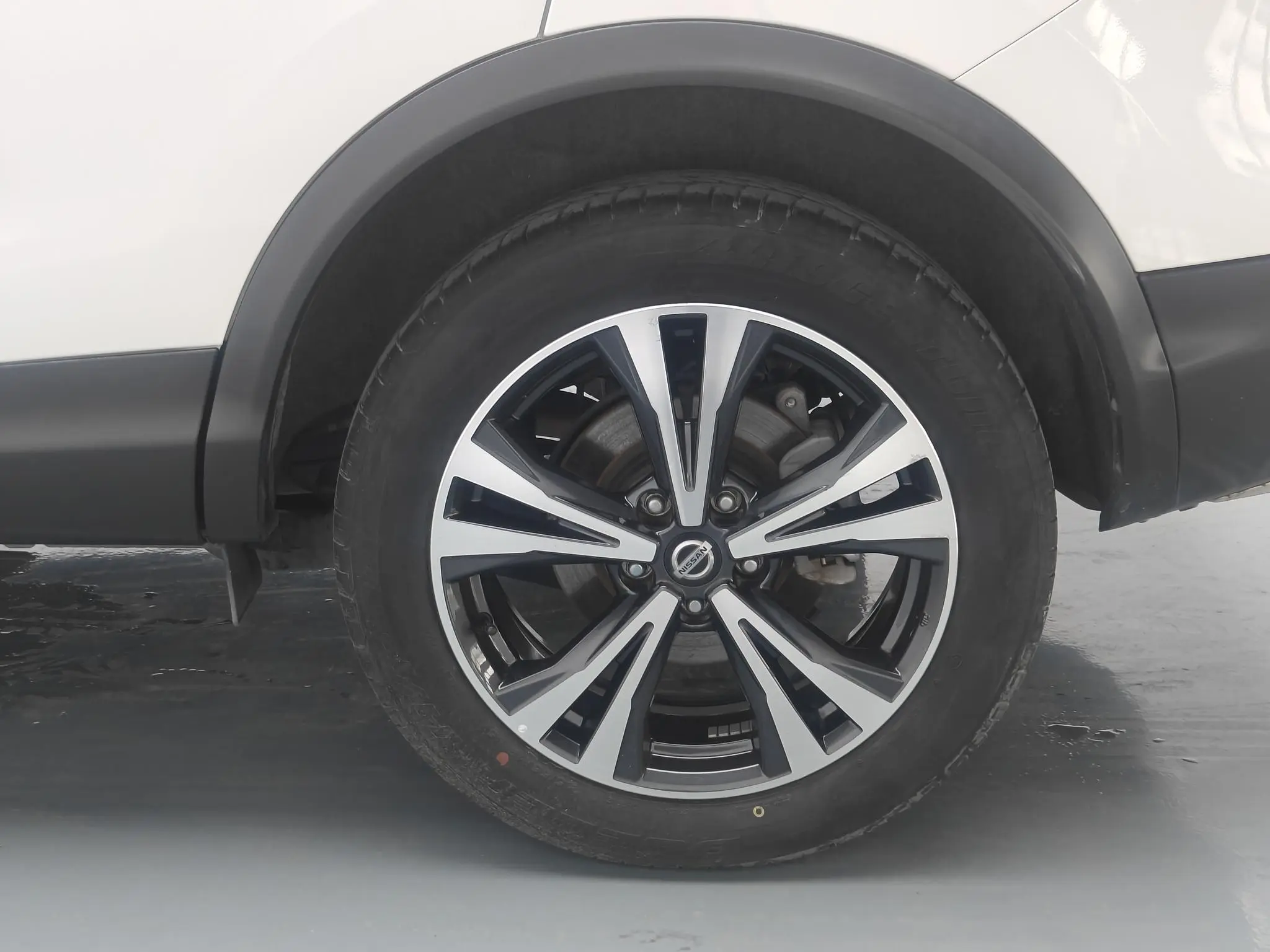 Nissan Qashqai 2.0L CVT Deluxe Edition