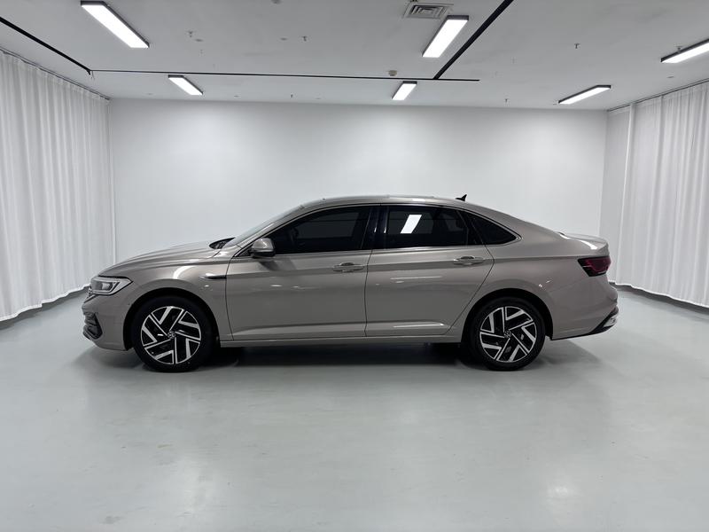 Volkswagen Sagitar 2023